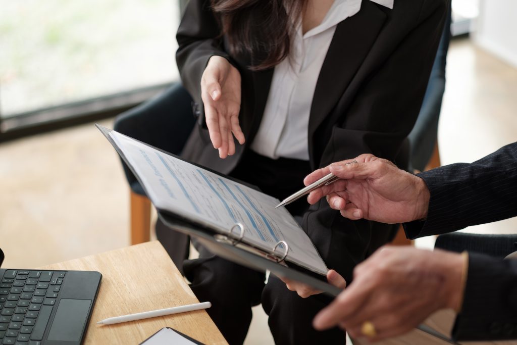 Échange autour d’un projet d’assurance